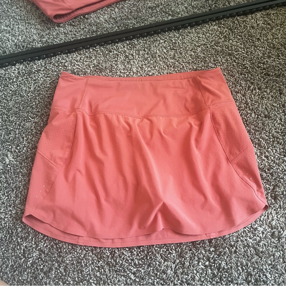 Athleta Vibrant Skort